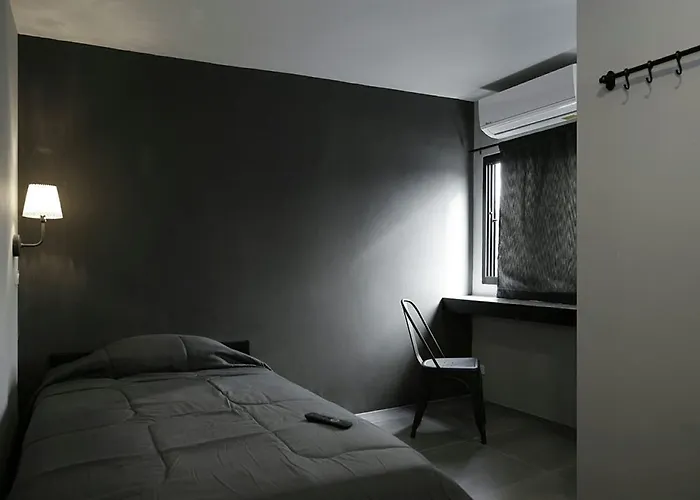 Greyscale Short & Long Stay